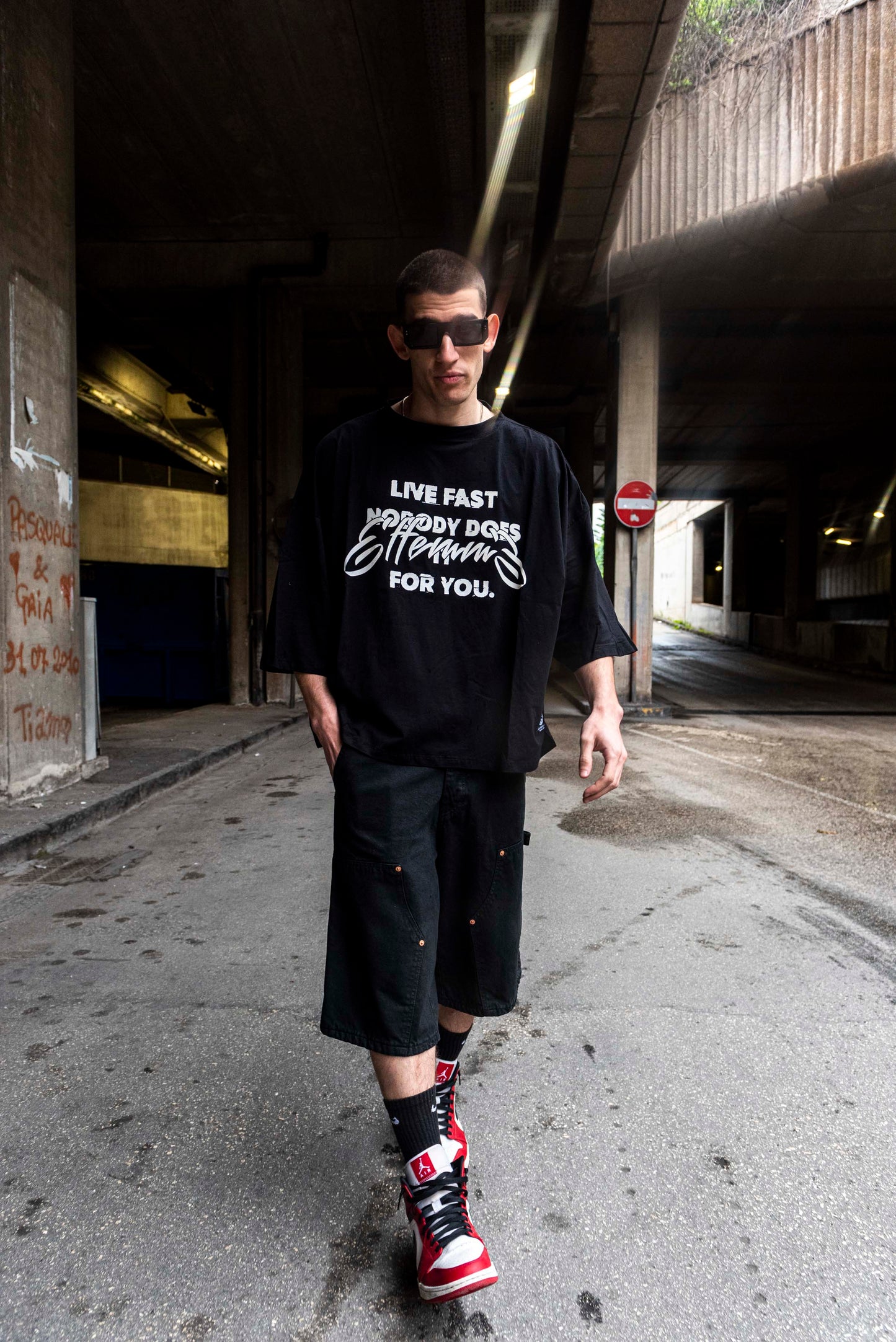 T-shirt Live Fast Black