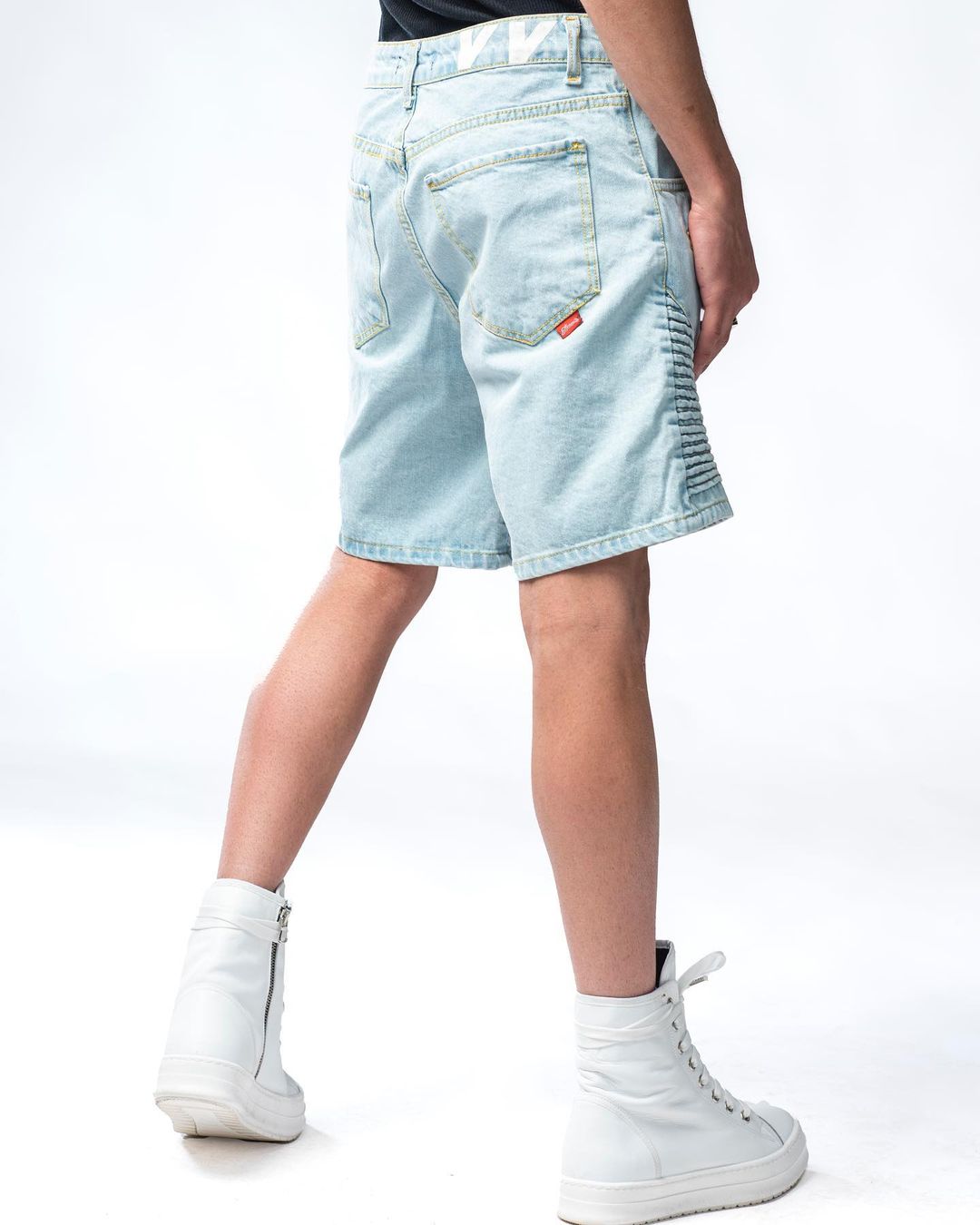 Bermuda in denim chiaro biker Effemme Exclusive Lab