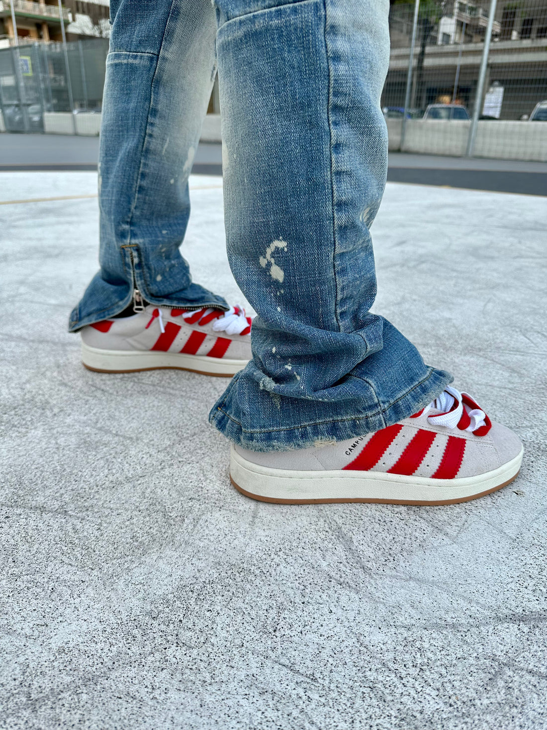 Destrucción de cremallera de mezclilla