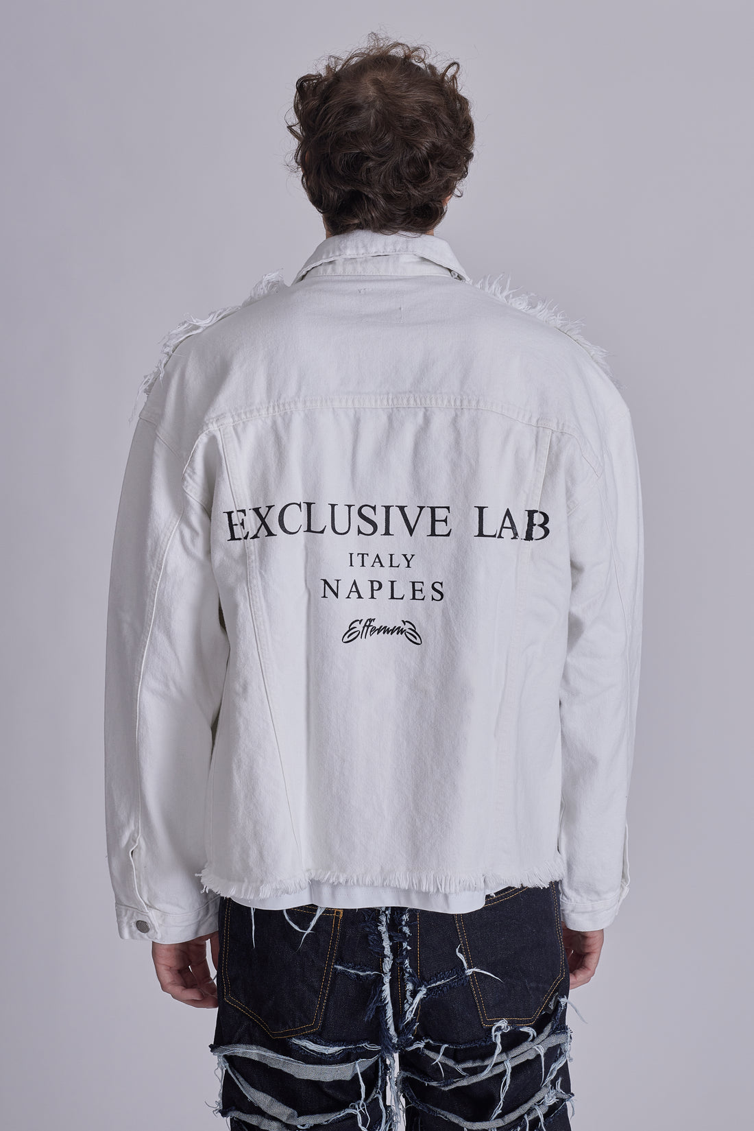 Chaqueta vaquera blanca con bolsillos de parche Effemme Exclusive Lab