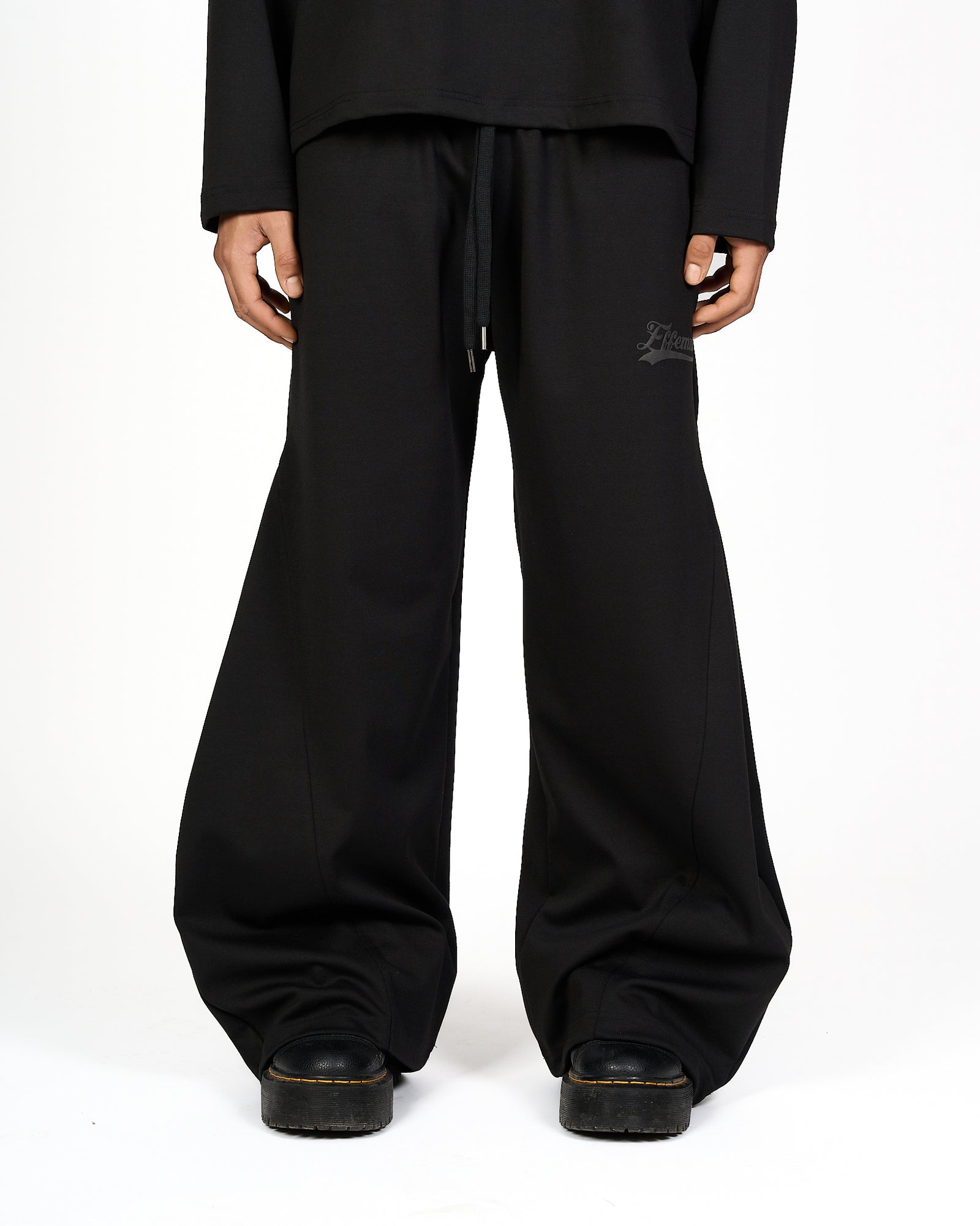 Pant Logo