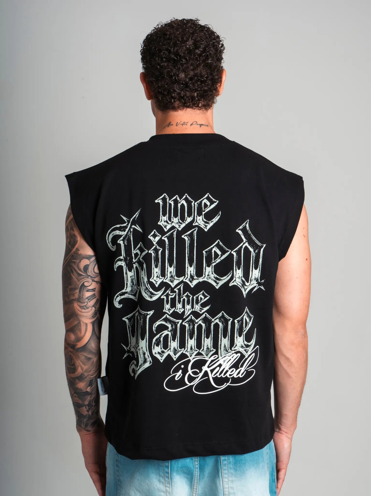 TANK K BLACK