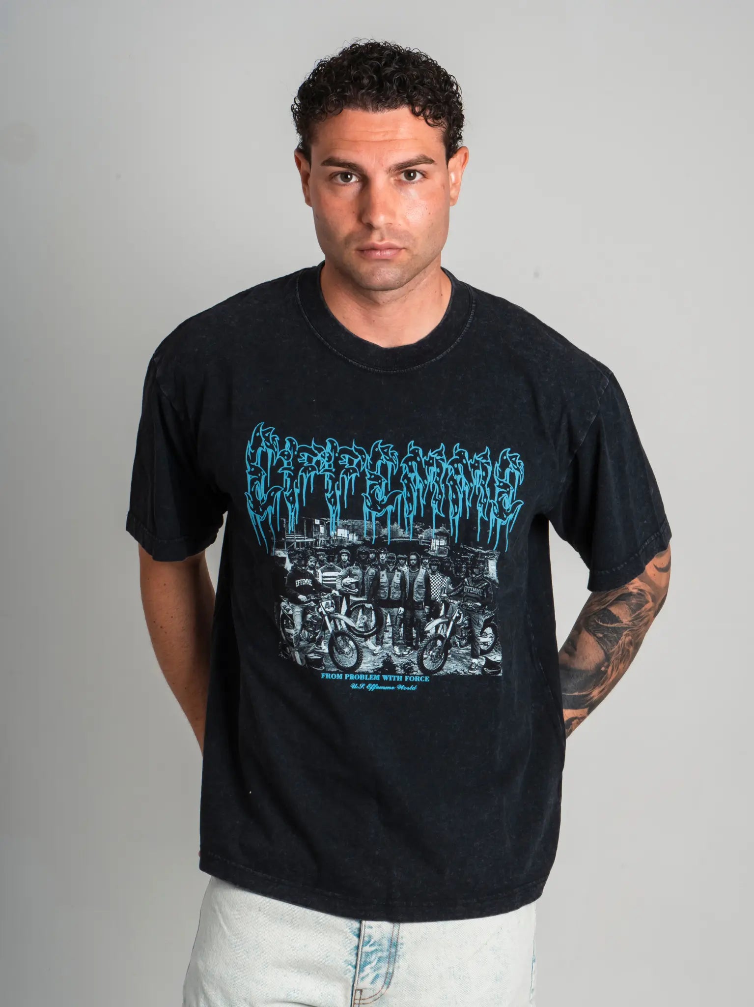 Tee Crowd Black