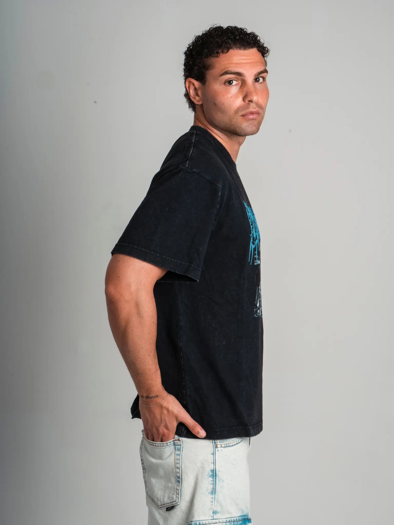 Tee Crowd Black