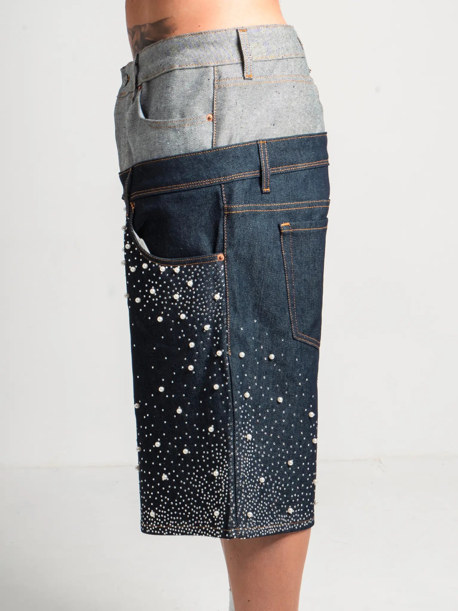 DENIM SHORT BELT PEARLED