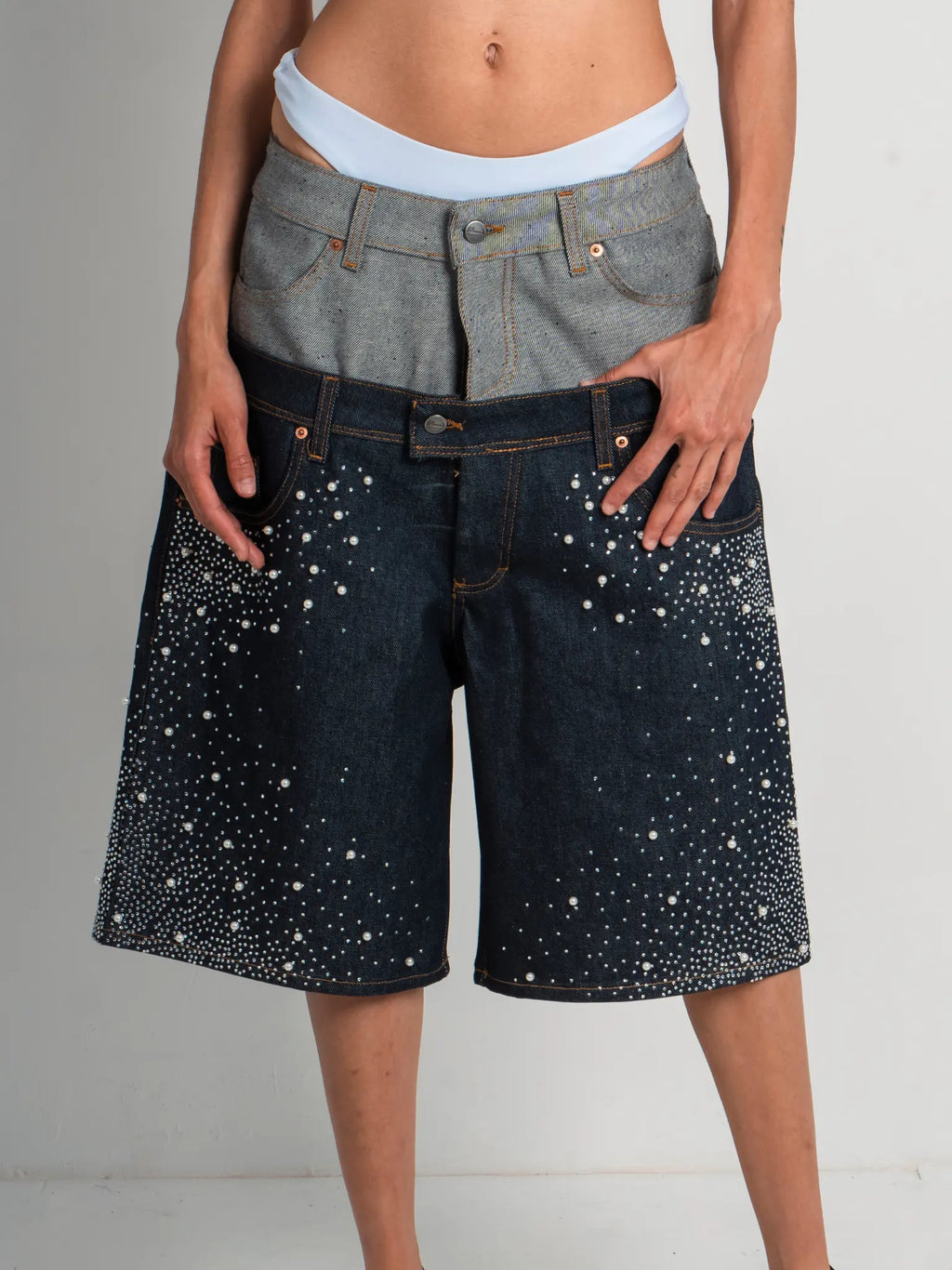 DENIM SHORT BELT PEARLED