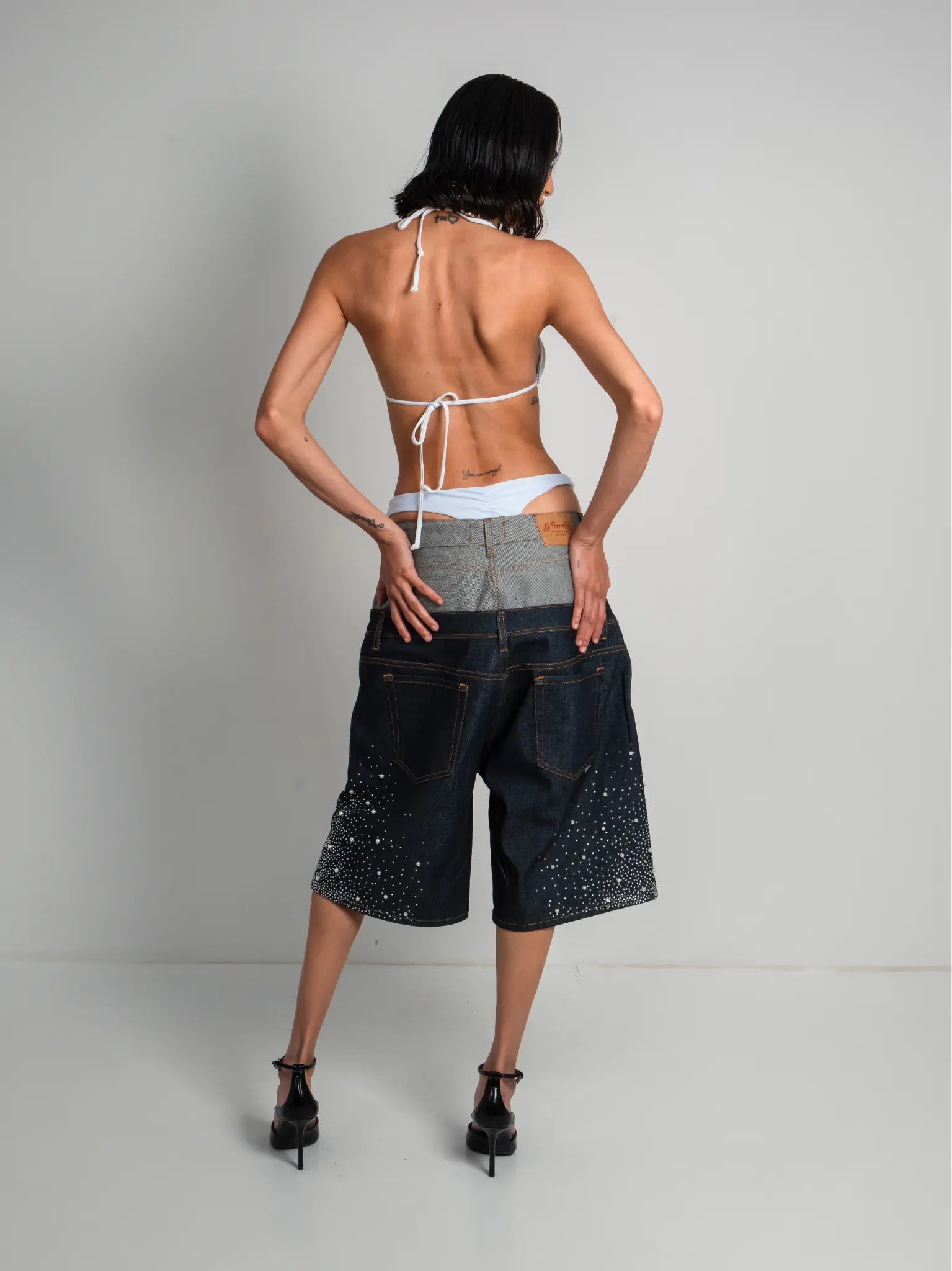 DENIM SHORT BELT PEARLED