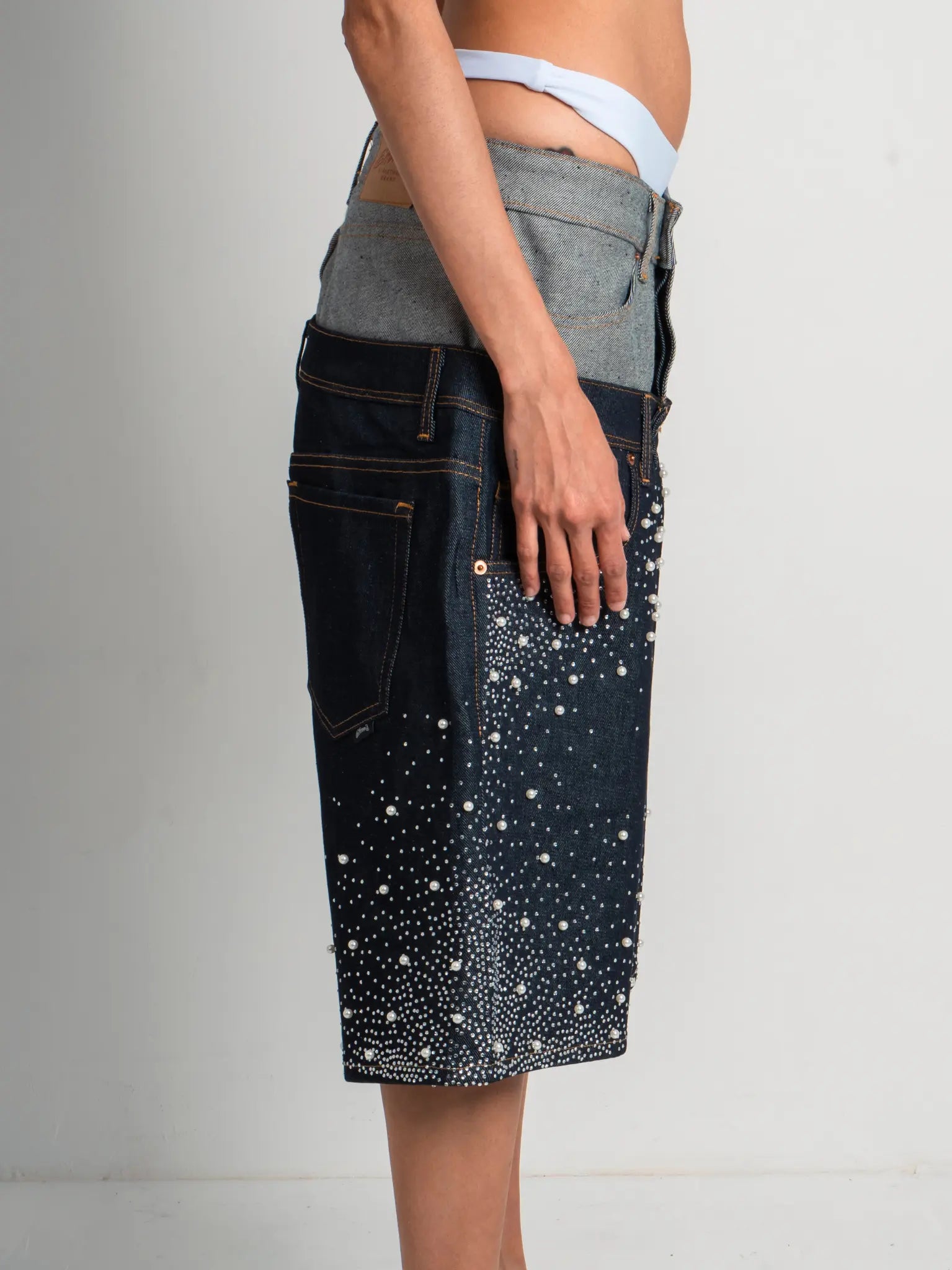 DENIM SHORT BELT PEARLED