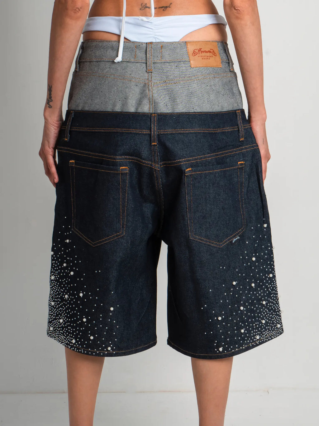 DENIM SHORT BELT PEARLED
