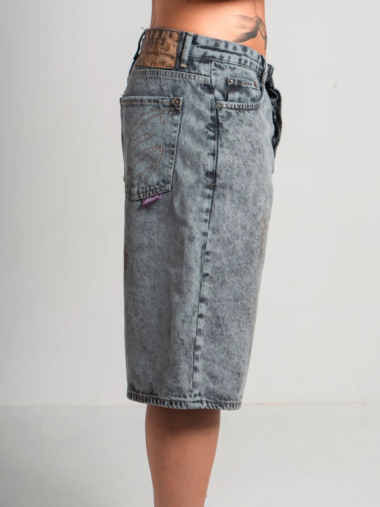 DENIM SHORT DARK GOAT
